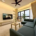Little Series - Trx 118 - City View